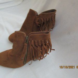 Women's Suede Ankle Boots- Rust Fringed